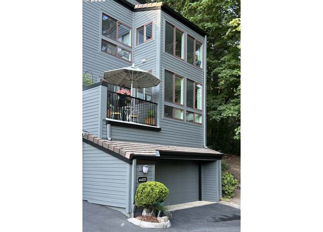 Property at 4401 Thunder Vista Ln, Lake Oswego, OR 97035, 2 beds, 2.5 baths
