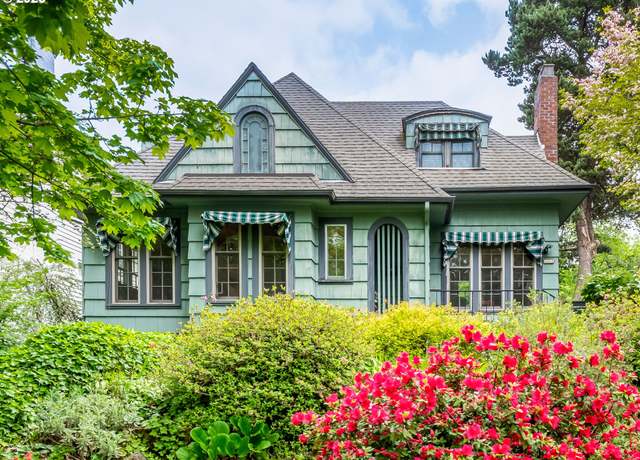 Property at 6014 SE 36th Ave, Portland, OR 97202, 3 beds, 1.5 baths