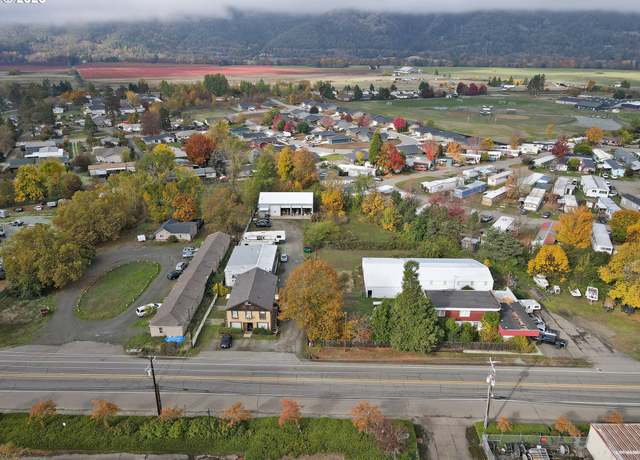 Property at 333 S Old Pacific Hwy, Myrtle Creek, OR 97457, 10 beds, 7 baths