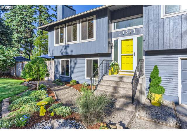 Property at 13523 SE Maple Ln, Milwaukie, OR 97222, 3 beds, 3 baths