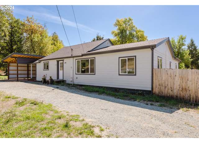 Property at 2840 Canyonville Riddle Rd, Riddle, OR 97469, 3 beds, 2 baths