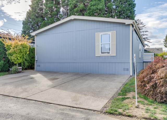Property at 18345 NE Glisan St #2, Portland, OR 97230, 3 beds, 2 baths