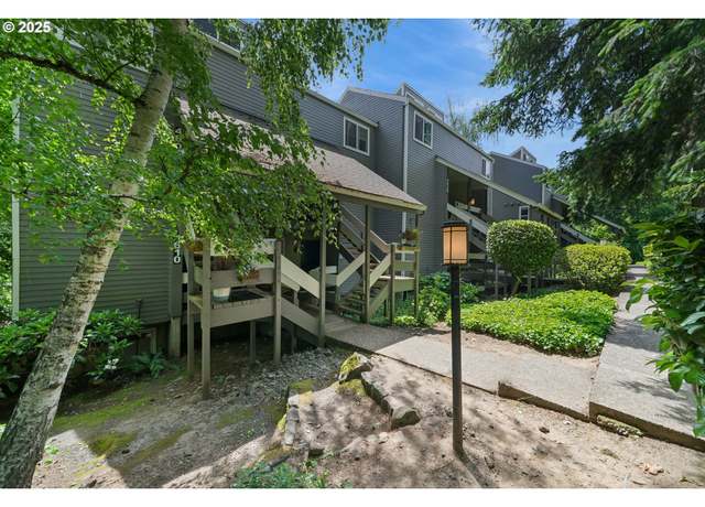 Property at 4610 Lower Dr, Lake Oswego, OR 97035, 2 beds, 1.5 baths