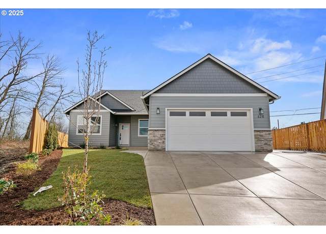 Property at 628 Parker Loop, Silverton, OR 97381, 4 beds, 3 baths