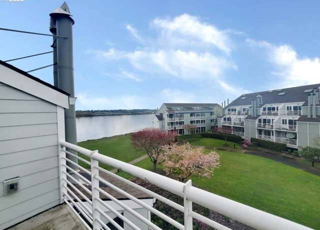 Property at 277 N Hayden Bay Dr, Portland, OR 97217, 2 beds, 2 baths