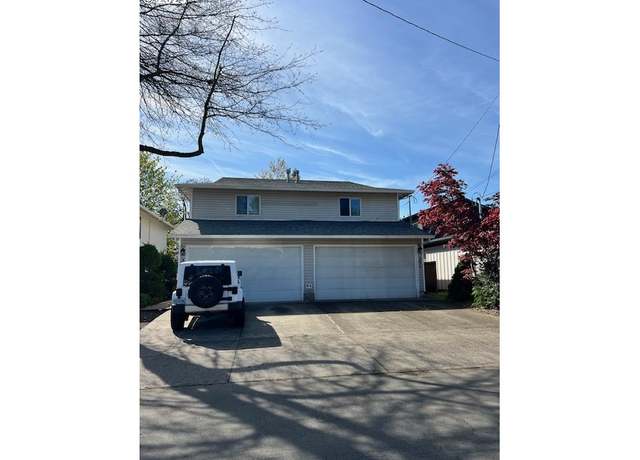 Property at 247 Ipswich St, Gladstone, OR 97027, 6 beds, 6 baths