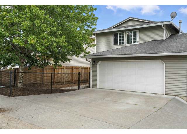 Property at 1103 W 34th Way, Vancouver, WA 98660, 3 beds, 2.5 baths