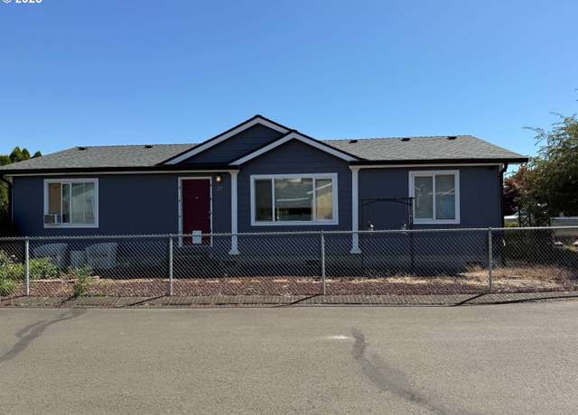 Property at 221 NW Blair St, Sheridan, OR 97378, 3 beds, 2 baths