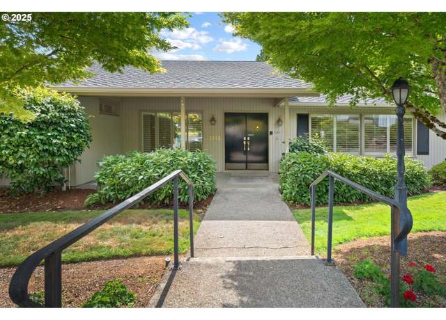 Property at 7712 SW Green Valley Ter, Portland, OR 97225, 2 beds, 2.5 baths