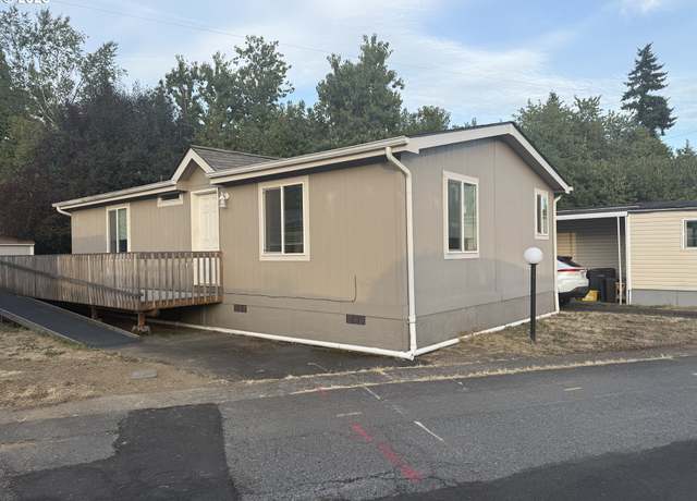 Property at 13055 SE Stark St #39, Portland, OR 97233, 2 beds, 1 bath