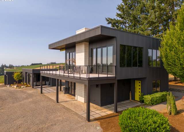 Property at 20600 NE Overlook Dr, Dundee, OR 97115, 2 beds, 2 baths