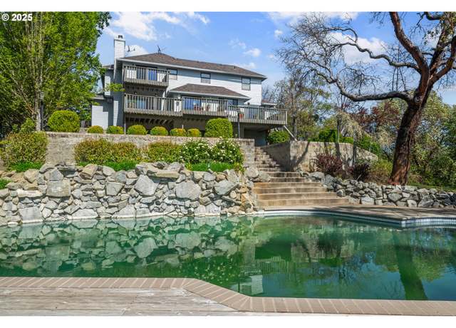 Property at 891 Brownsboro Meridian Rd, Eagle Point, OR 97524, 4 beds, 3.5 baths