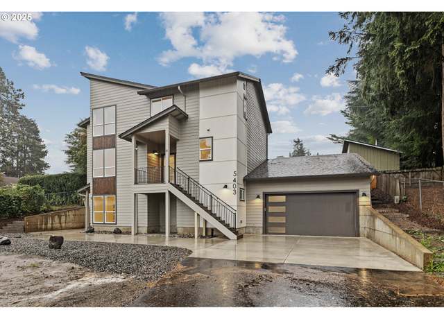 Property at 5403 NE 49th St, Vancouver, WA 98661, 5 beds, 3.5 baths