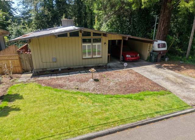 Property at 1695 N 17th St, Coos Bay, OR 97420, 4 beds, 2 baths