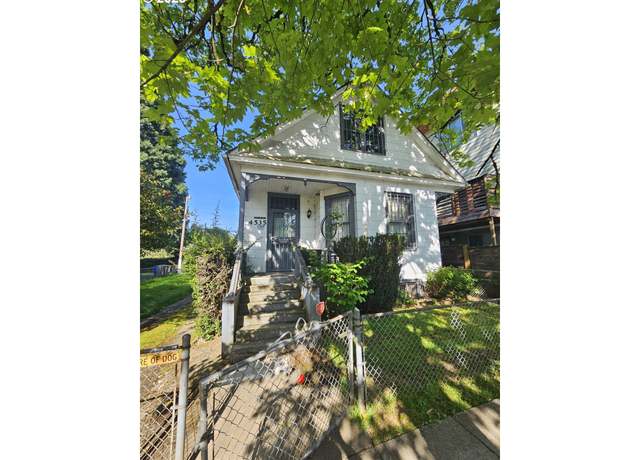 Property at 4535 NE Cleveland Ave, Portland, OR 97211, 3 beds, 1 bath