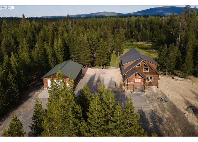 Property at 124323 Teatable Ct, Crescent Lake, OR 97733, 3 beds, 3.5 baths
