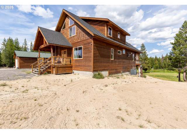 Property at 124323 Teatable Ct, Crescent Lake, OR 97733, 3 beds, 3.5 baths