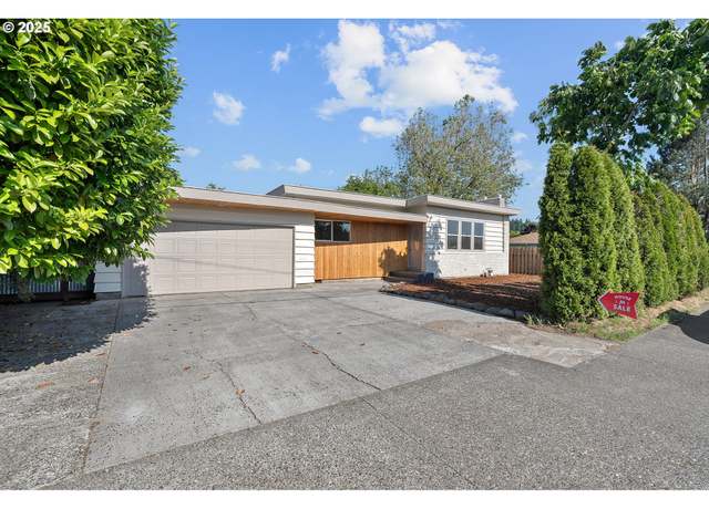 Property at 1730 SE 96th Ave, Portland, OR 97216, 3 beds, 2 baths