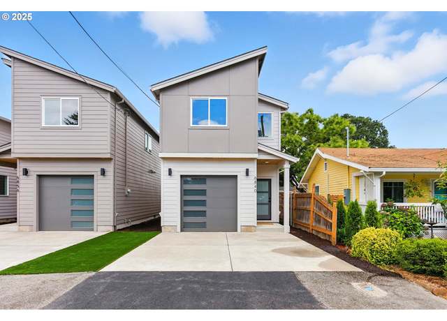 Property at 6840 SE Lamphier St, Milwaukie, OR 97222, 3 beds, 2.5 baths