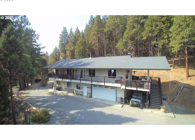 Property at 2121 Woods Creek Rd, Days Creek, OR 97429, 3 beds, 2 baths