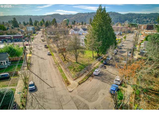 Property at 8028 N Lombard Way, Portland, OR 97203