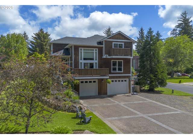 Property at 36226 River Point Dr, Astoria, OR 97103, 3 beds, 3.5 baths