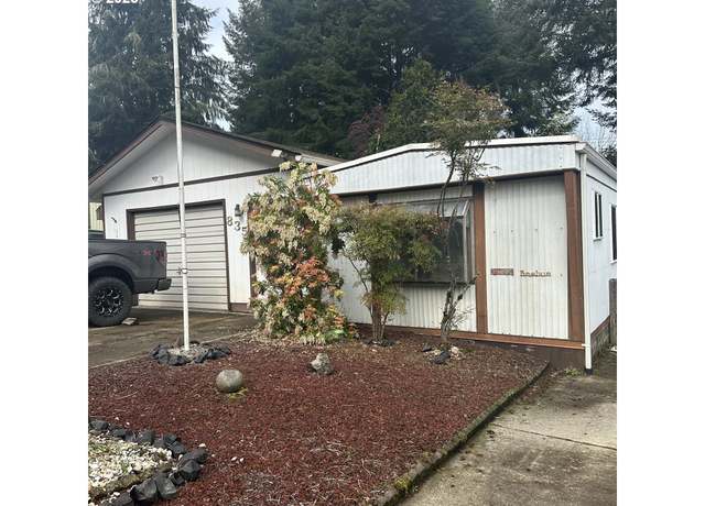 Property at 835 Vista Ct, Reedsport, OR 97467, 2 beds, 1.5 baths