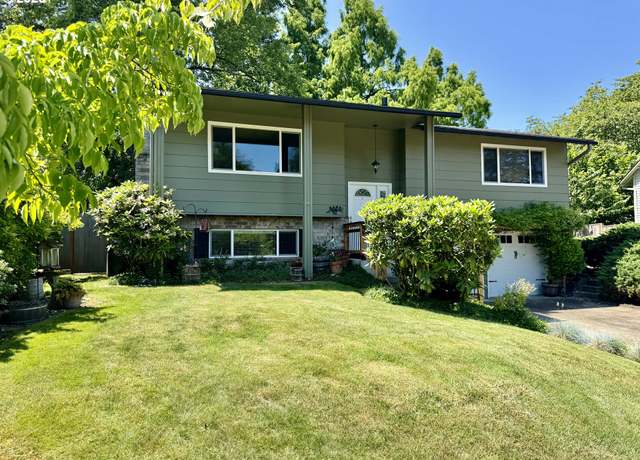 Property at 2805 SW 199th Pl, Beaverton, OR 97003, 3 beds, 2 baths