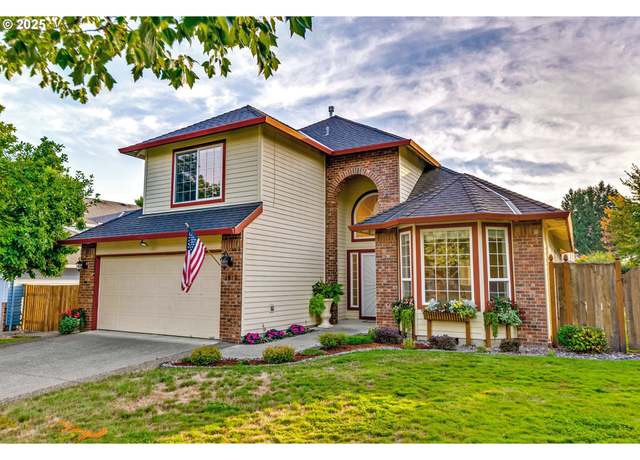 Property at 2973 NE Aurora Dr, Hillsboro, OR 97124, 4 beds, 2.5 baths