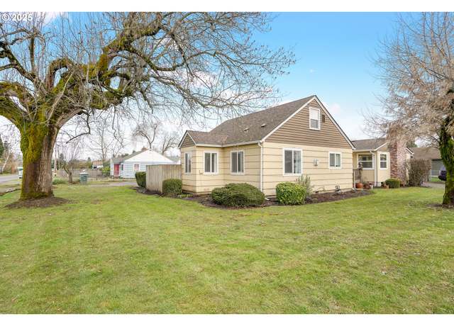 Property at 836 Eldin Ave, Salem, OR 97317, 1 bed, 2 baths