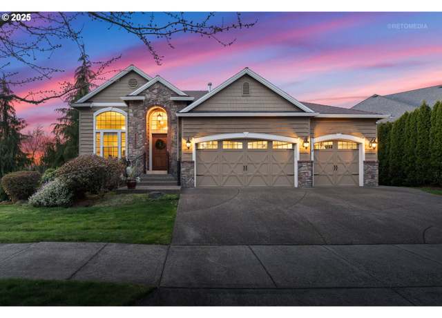 Property at 15077 SE Saint Andrews Ct, Happy Valley, OR 97086, 5 beds, 3.5 baths