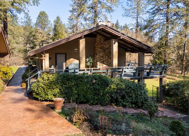 Property at 149 Bronco Dr, Roseburg, OR 97470, 5 beds, 2 baths