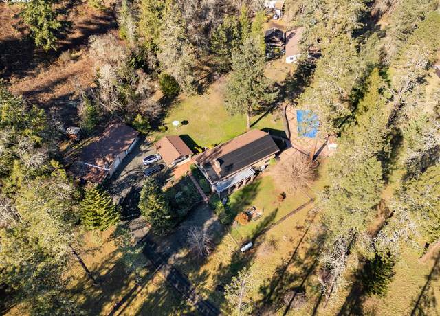 Property at 149 Bronco Dr, Roseburg, OR 97470, 5 beds, 2 baths