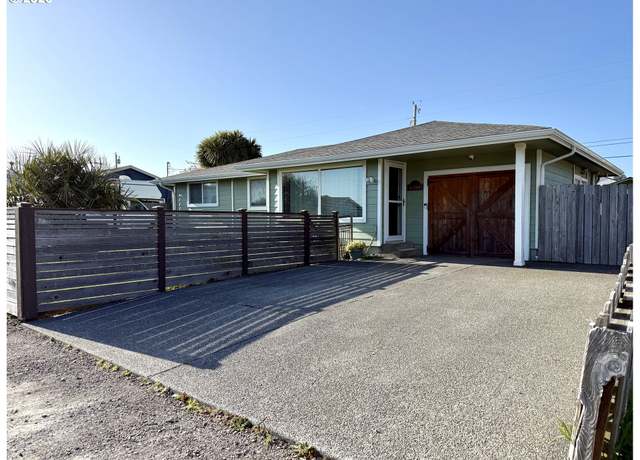 Property at 1206 Iris St, Brookings, OR 97415, 3 beds, 1 bath