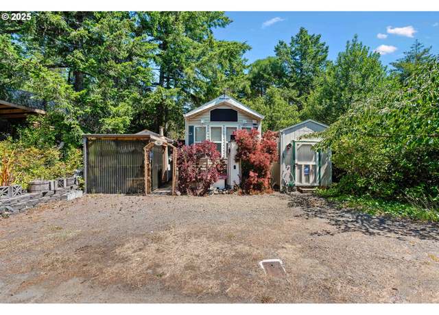 Property at 28 Easy St, Florence, OR 97439, 2 beds, 1 bath
