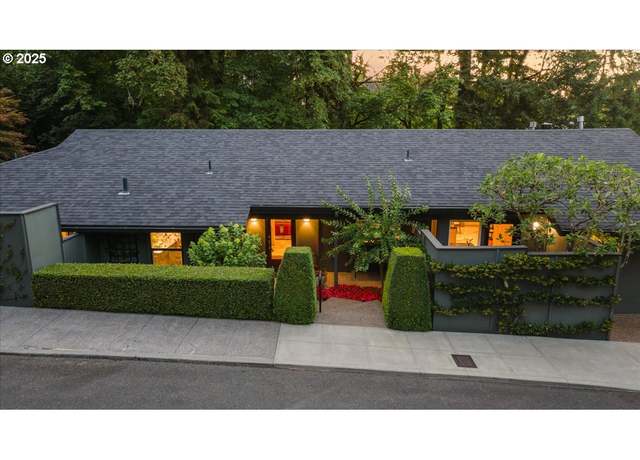 Property at 2417 SW Montgomery Dr, Portland, OR 97201, 5 beds, 3.5 baths