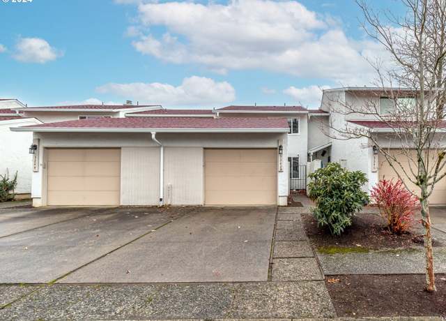 Property at 3242 NE 29th St, Gresham, OR 97030, 4 beds, 2.5 baths