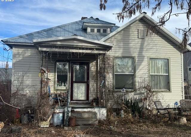 Property at 1880 Clark St, Baker City, OR 97814, 2 beds, 1 bath