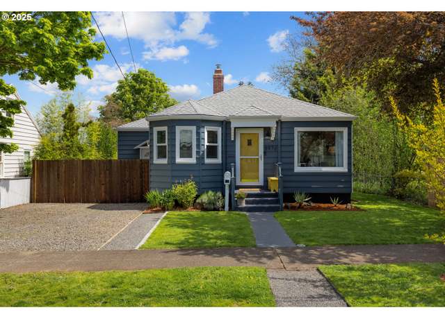 Property at 8976 N Mckenna Ave, Portland, OR 97203, 3 beds, 2 baths