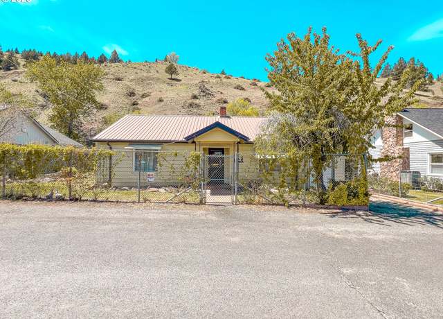 Property at 413 SW Brent Dr, John Day, OR 97845, 2 beds, 1 bath