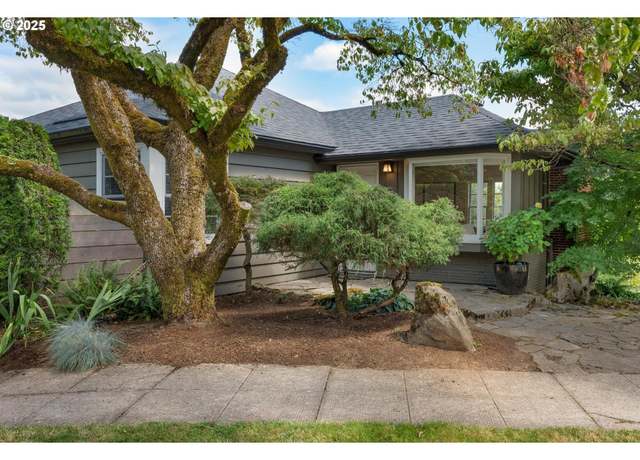 Property at 8007 SW Burlingame Ave, Portland, OR 97219, 3 beds, 2 baths