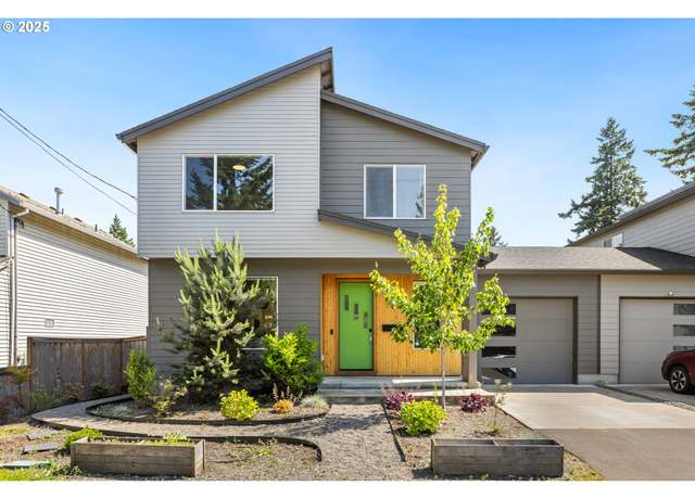 Property at 6814 SE Ogden St, Portland, OR 97206, 4 beds, 2.5 baths