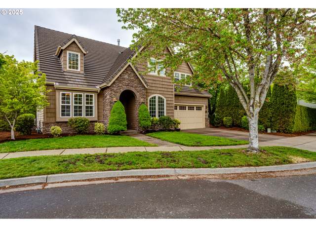 Property at 2154 Sparrow Ct, Eugene, OR 97401, 3 beds, 2.5 baths