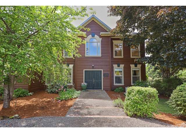Property at 152 Palos Verdes, White Salmon, WA 98672, 4 beds, 4.5 baths