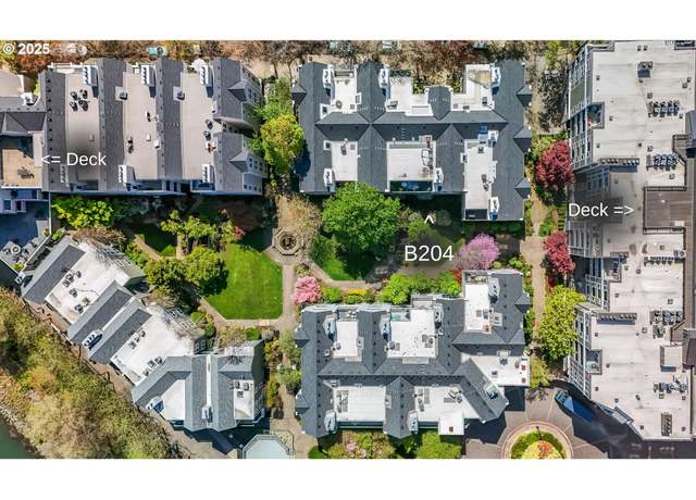 Property at 205 S Montgomery St #204, Portland, OR 97201, 2 beds, 2 baths