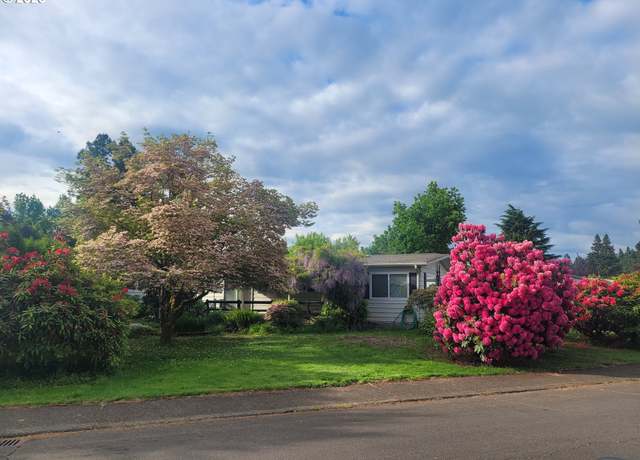 Property at 13651 Wisteria Dr, Aurora, OR 97002, 3 beds, 2 baths