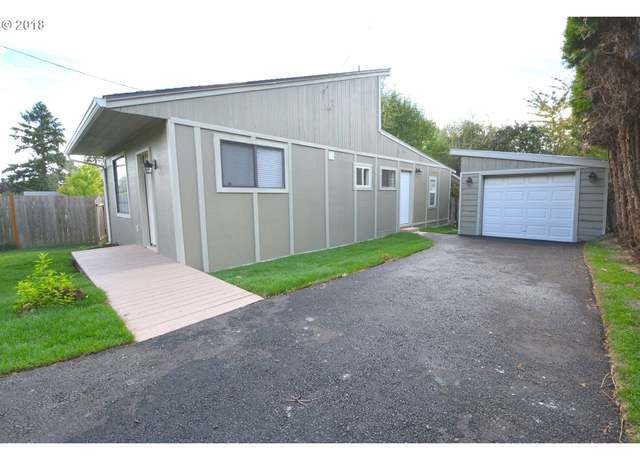 Property at 8125 SE 52nd Ave, Portland, OR 97206, 3 beds, 2 baths