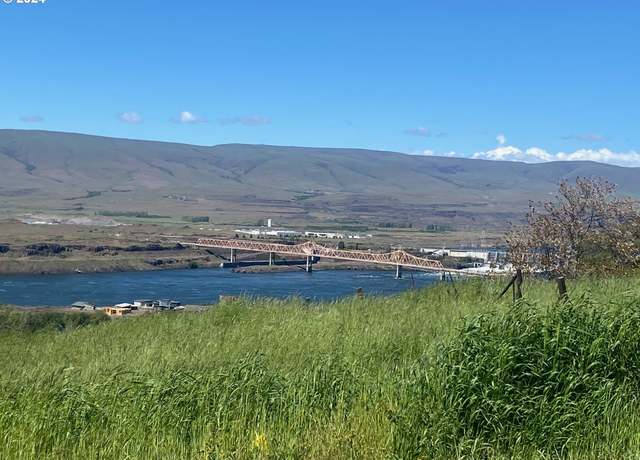 Property at 2749 E 9th Street St E, The Dalles, OR 97058