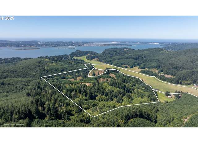 Property at 94540 Willanch Ln, North Bend, OR 97459, 5 beds, 5 baths