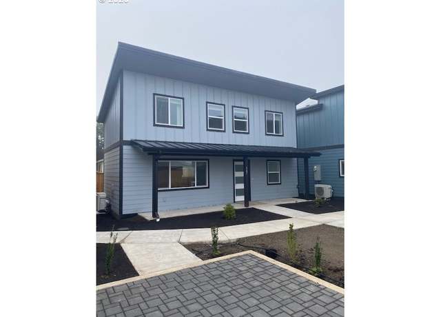 Property at 443 S 43rd St, Springfield, OR 97478, 9 beds, 6 baths